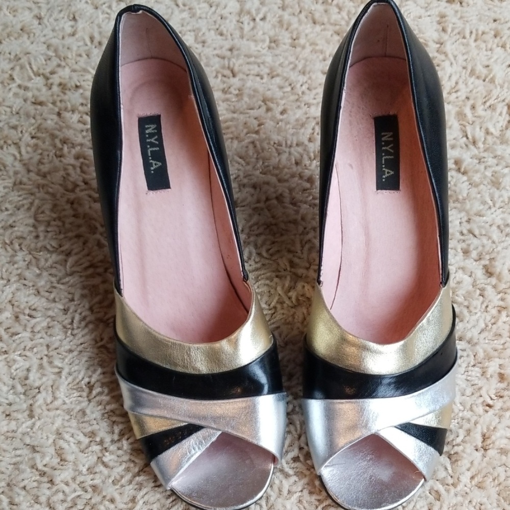 Gold silver and black dress heeled shoe